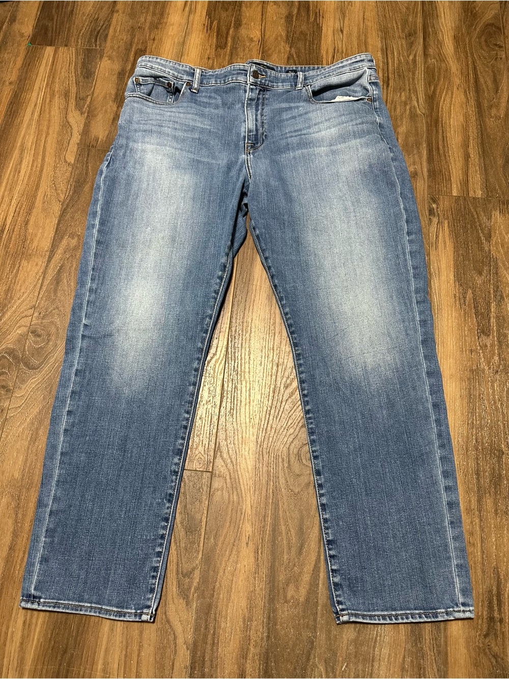 Lucky Brand Men’s 410 Athletic Slim 42x32 Light Wash Straight Jeans